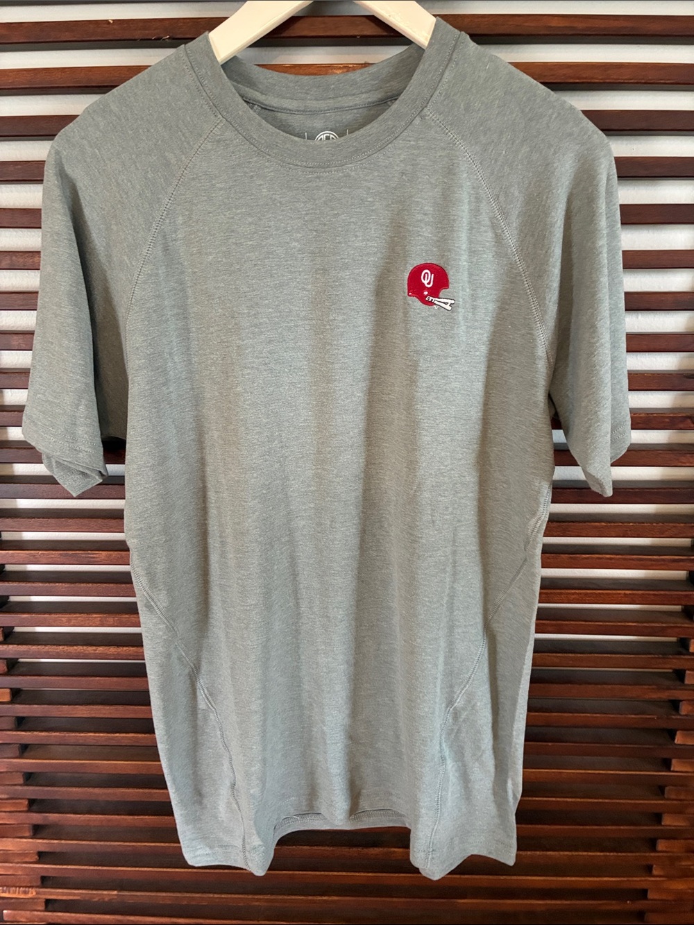 🎉NEW LISTING!🎉Oklahoma University Gray Short-Sleeve Crewneck Shirt with OU Logo